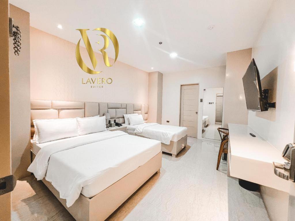 Lavero Suites Kalibo Exterior foto