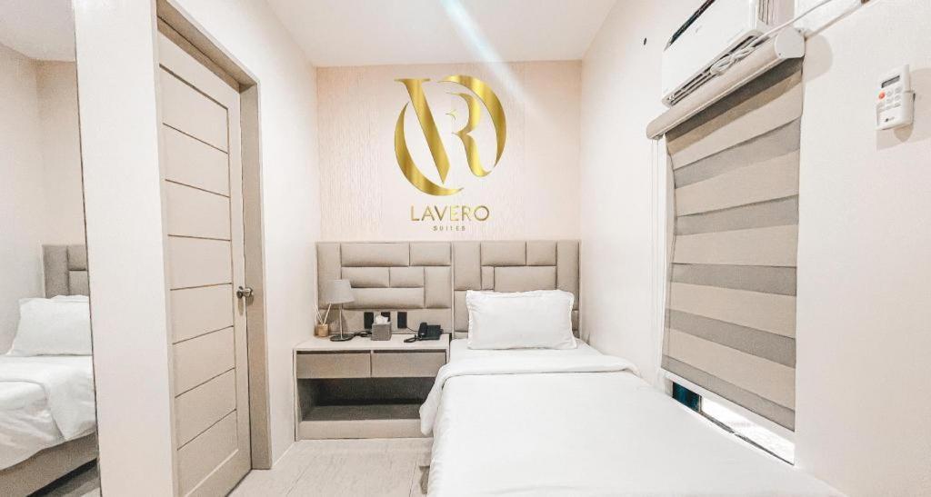 Lavero Suites Kalibo Exterior foto