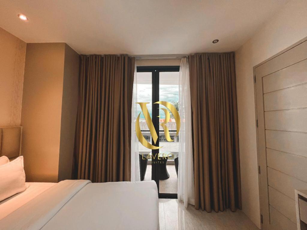 Lavero Suites Kalibo Exterior foto