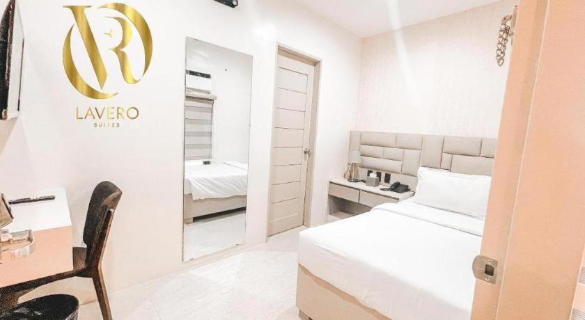 Lavero Suites Kalibo Exterior foto